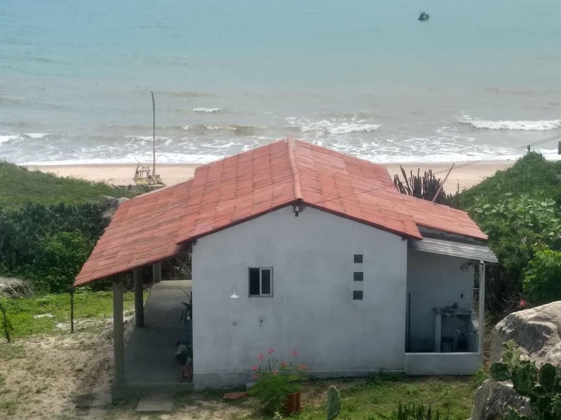 A Casinha vista da praia
